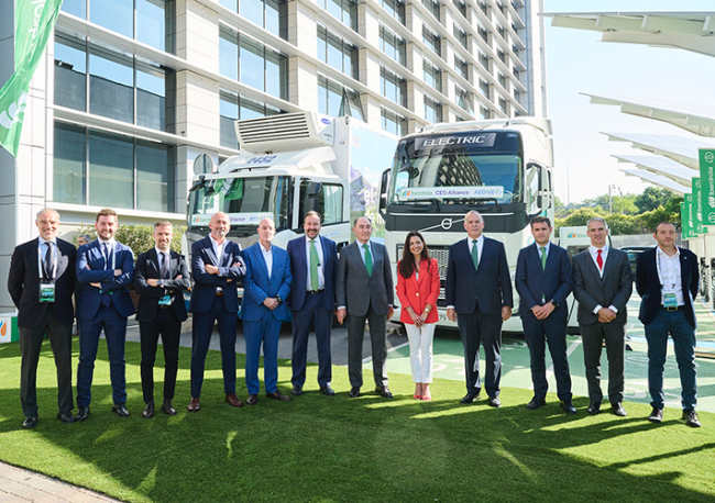 Foto Iberdrola y AEDIVE se alían para electrificar el transporte pesado de mercancías.